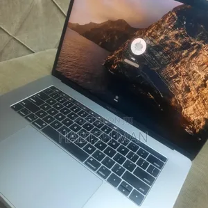 New Laptop Apple MacBook Pro 2019 8GB Intel Core i5 SSD 256GB