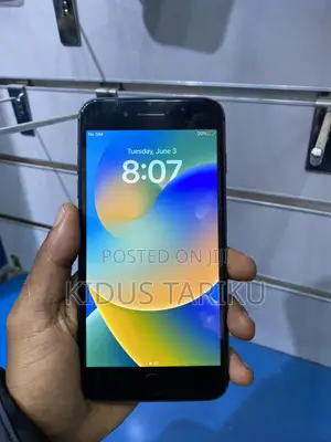 Apple iPhone 8 Plus 64 GB Black