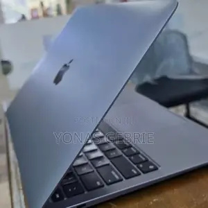 New Laptop Apple MacBook Pro M1 8GB Apple M1 SSD 256GB