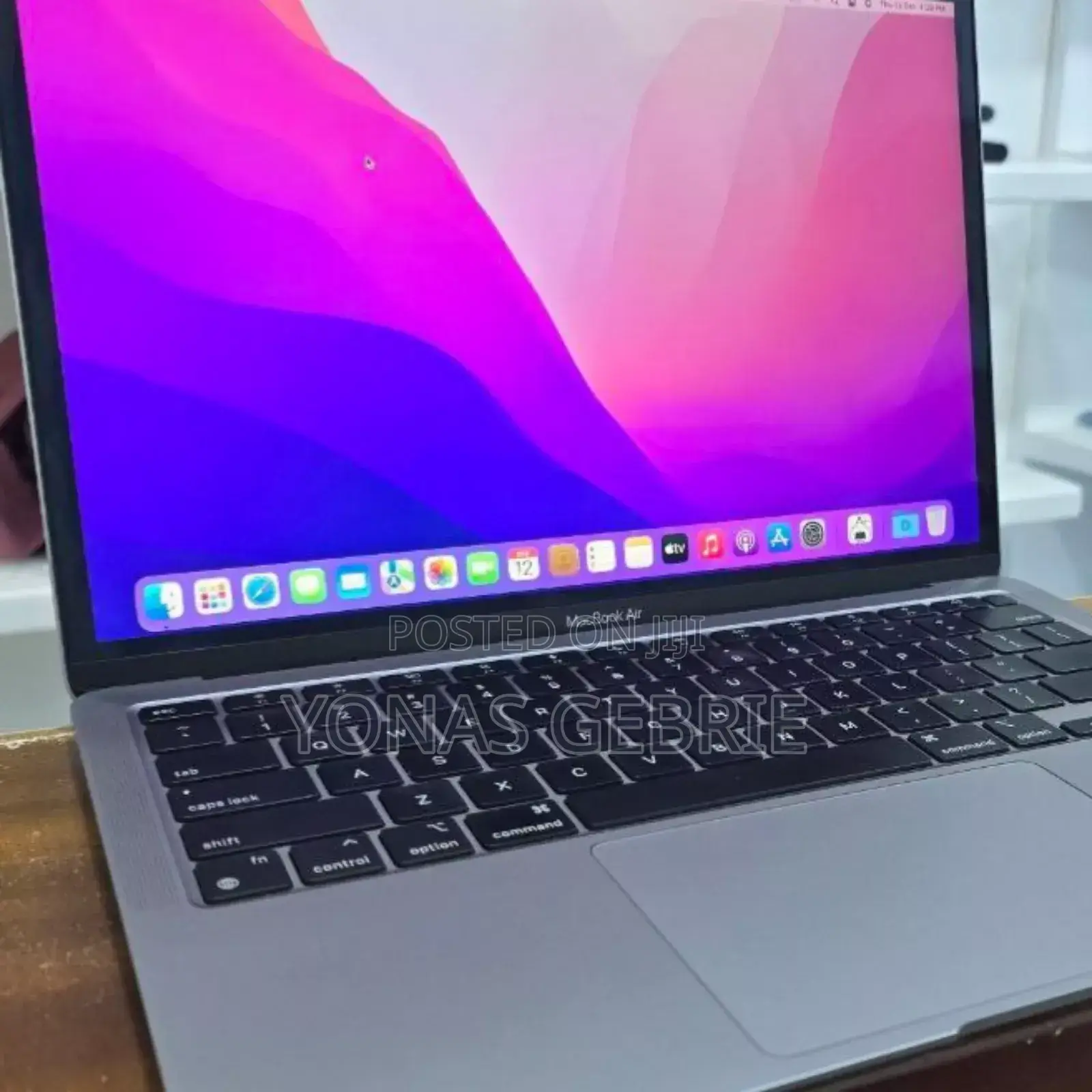 New Laptop Apple MacBook Pro M1 8GB Apple M1 SSD 256GB