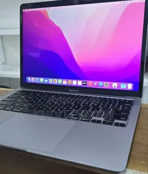 Photo - New Laptop Apple MacBook 8GB Apple M1 SSD 512GB