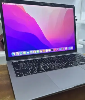 New Laptop Apple MacBook 8GB Apple M1 SSD 512GB