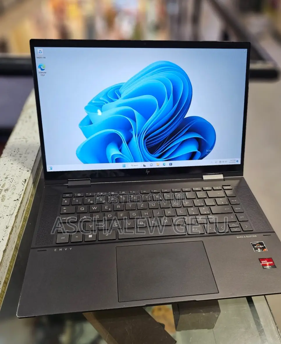 New Laptop HP Envy X360 16GB AMD Ryzen 7 SSD 1T