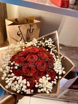 Roses Gift Package