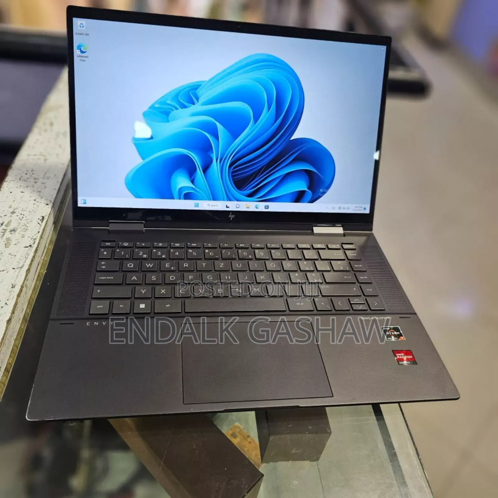 New Laptop HP Envy X360 16GB AMD Ryzen 7 SSD 512GB