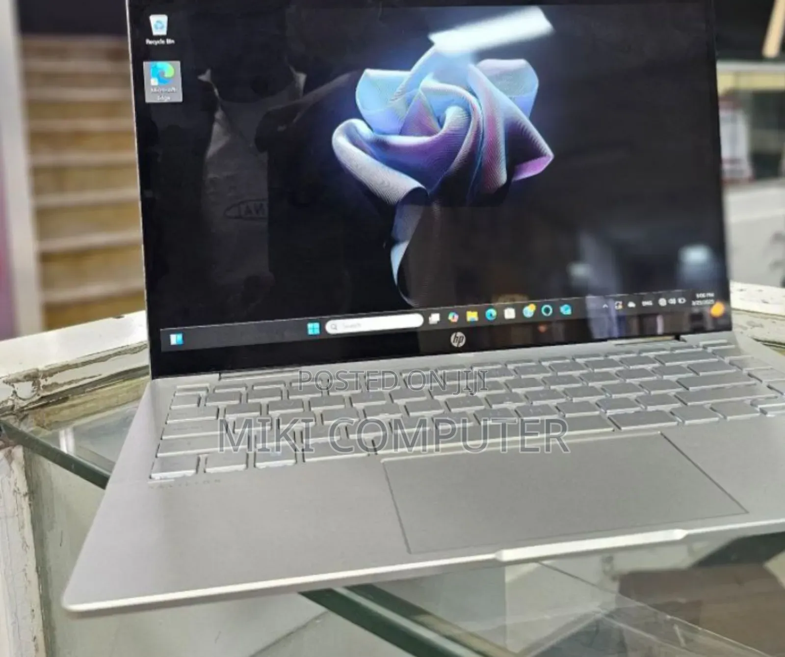 New Laptop HP Envy X360 8GB Intel Core I5 SSD 512GB