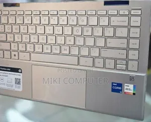 New Laptop HP Envy X360 8GB Intel Core I5 SSD 512GB