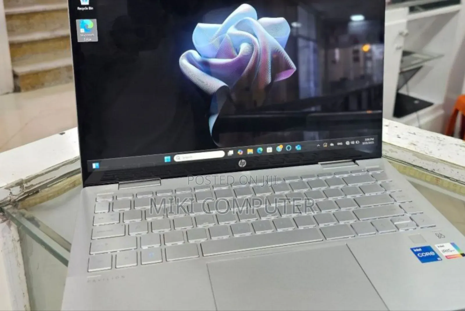 New Laptop HP Envy X360 8GB Intel Core I5 SSD 512GB