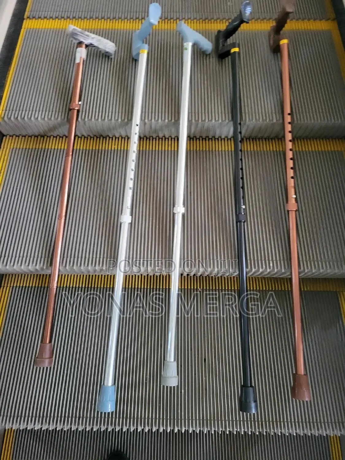 Light Walking Stick8٨stability, It Can Be Held in Any Hand