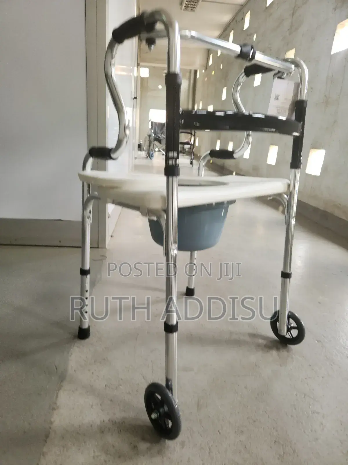 Walker With Seat Commode Chair Shower Popo Chair巢的commode