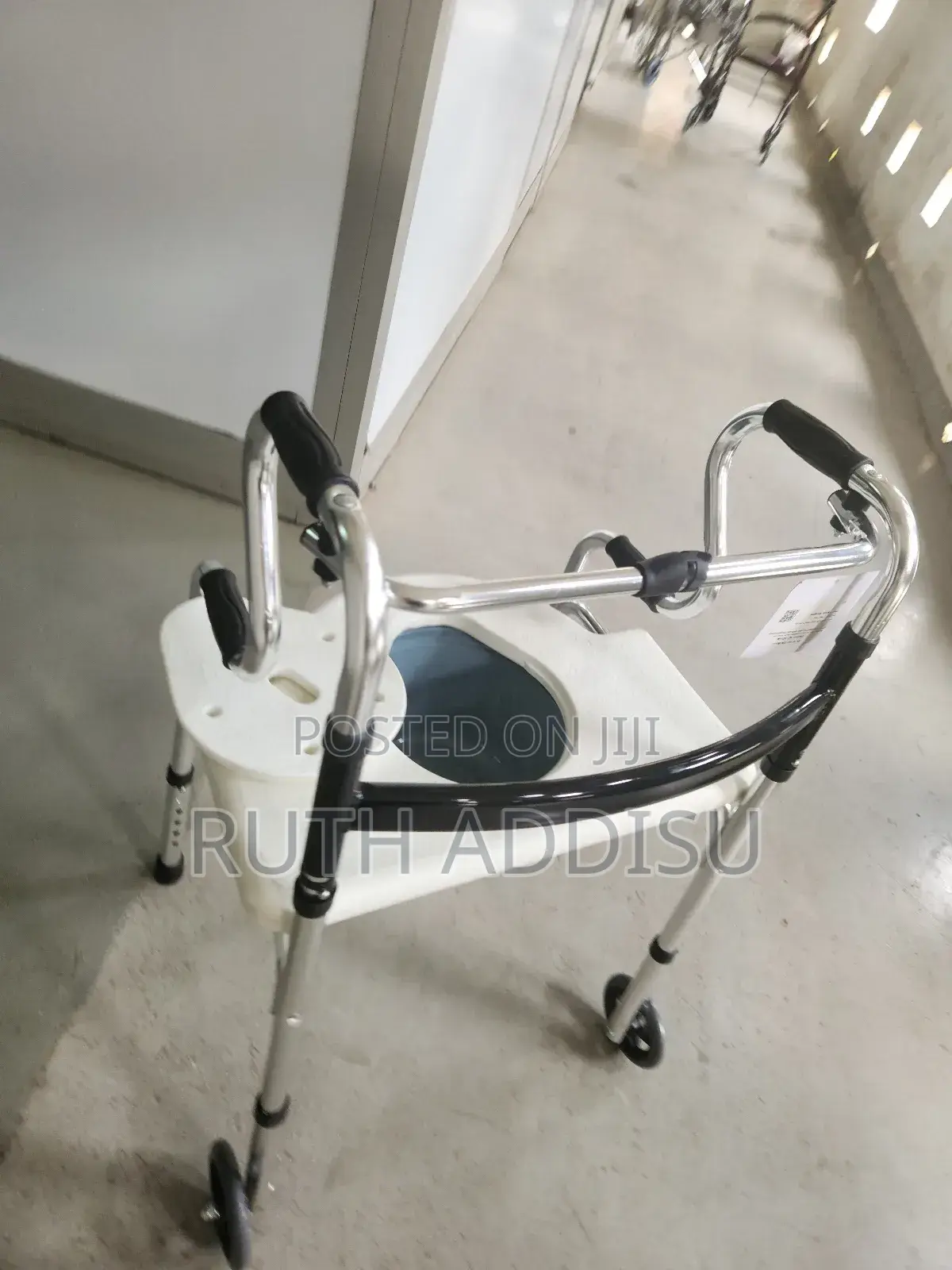 Walker With Commode Chair跟蹤commode Walker Chair米酒toilet Popo