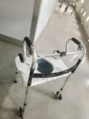 Walker With Commode Chair跟蹤commode Walker Chair米酒toilet Popo