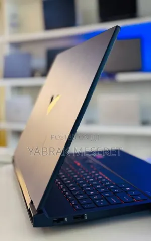 New Laptop HP Victus 15 16GB AMD Ryzen 7 SSD 1T