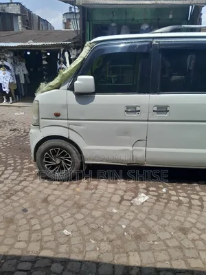 Photo - Suzuki Every Wagon 2012 White