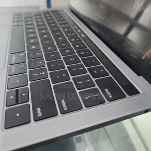 New Laptop Apple MacBook Pro 2019 8GB Intel Core I5 SSD 256GB
