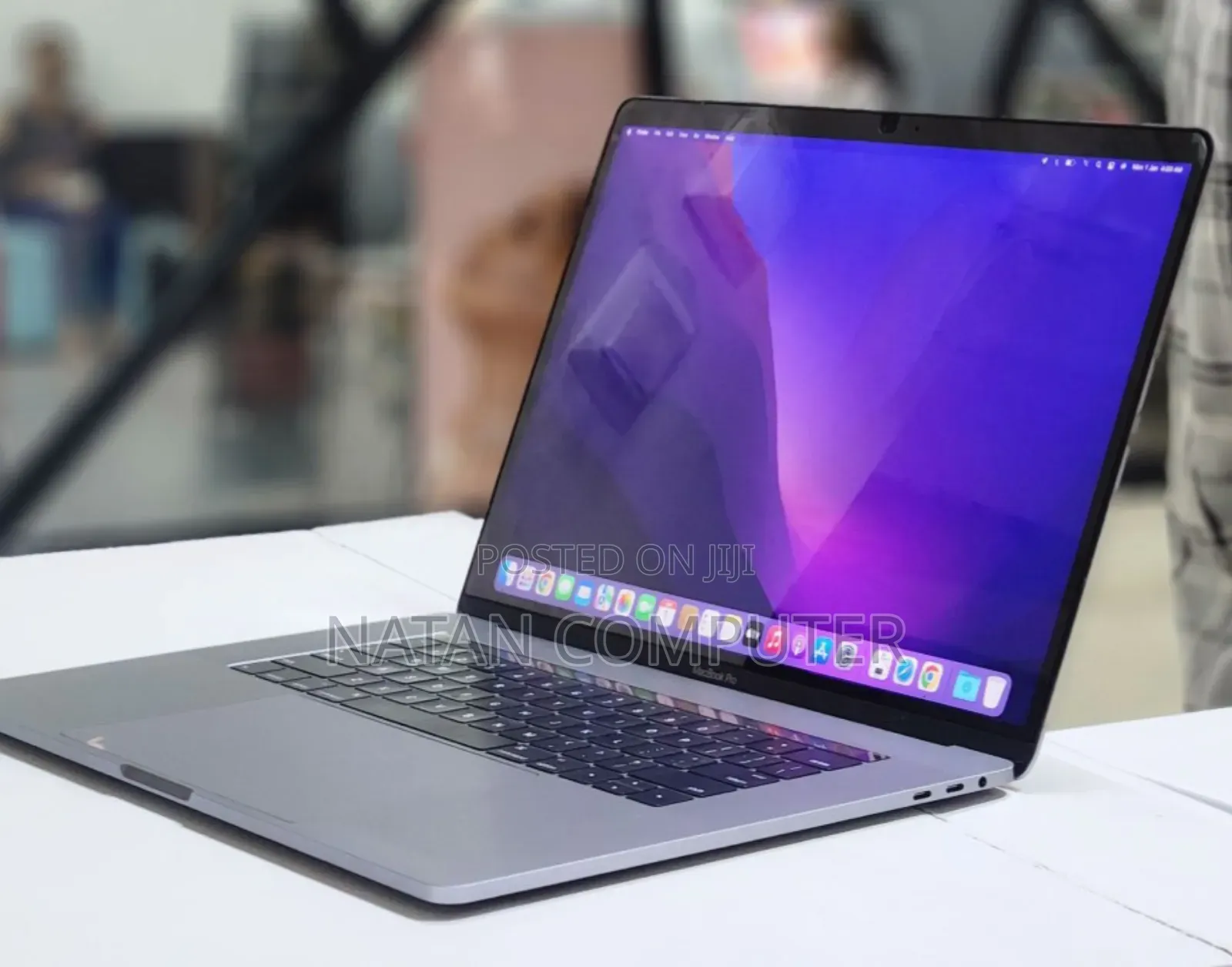 New Laptop Apple MacBook Pro 2017 16GB Intel Core I7 SSD 512GB