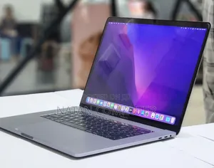 New Laptop Apple MacBook Pro 2017 16GB Intel Core I7 SSD 512GB