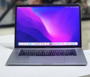 New Laptop Apple MacBook Pro 2017 16GB Intel Core I7 SSD 512GB