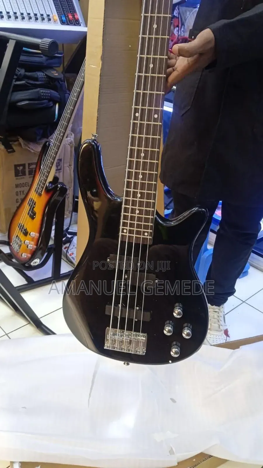 Ibanaz Bass Guitar 5 String