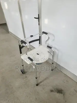 Commode Chair With Wheel Medical Walker Commode Chair New