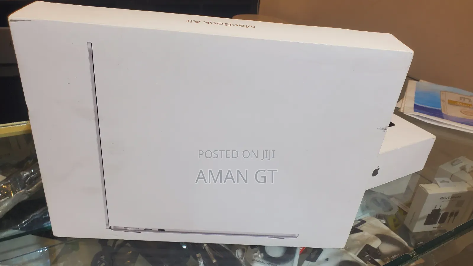 New Laptop Apple MacBook Air 2025 M4 13-Inch 16GB Apple M4 SSD 256GB