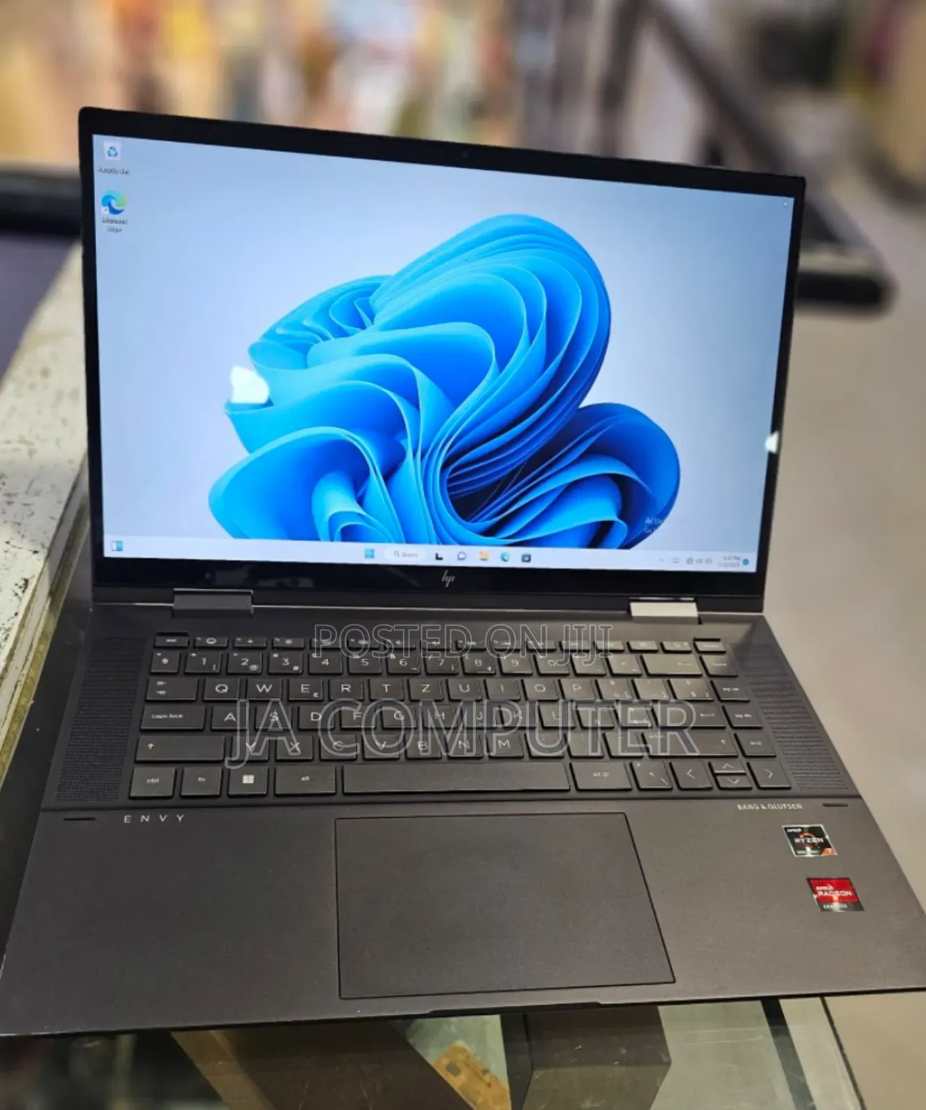 New Laptop HP Envy X360 16GB AMD Ryzen 7 SSD 1T