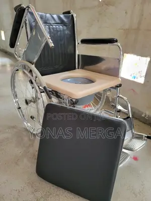 Photo - Toilet Wheelchair衿إወተር ኘሩፍ መቀመጫ ሚታጠብ発1wheelchair☆ءwheelchair