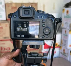 ባስቸኮይ የሚሸጥ ካሜራ Panasonic Lumix Fz80