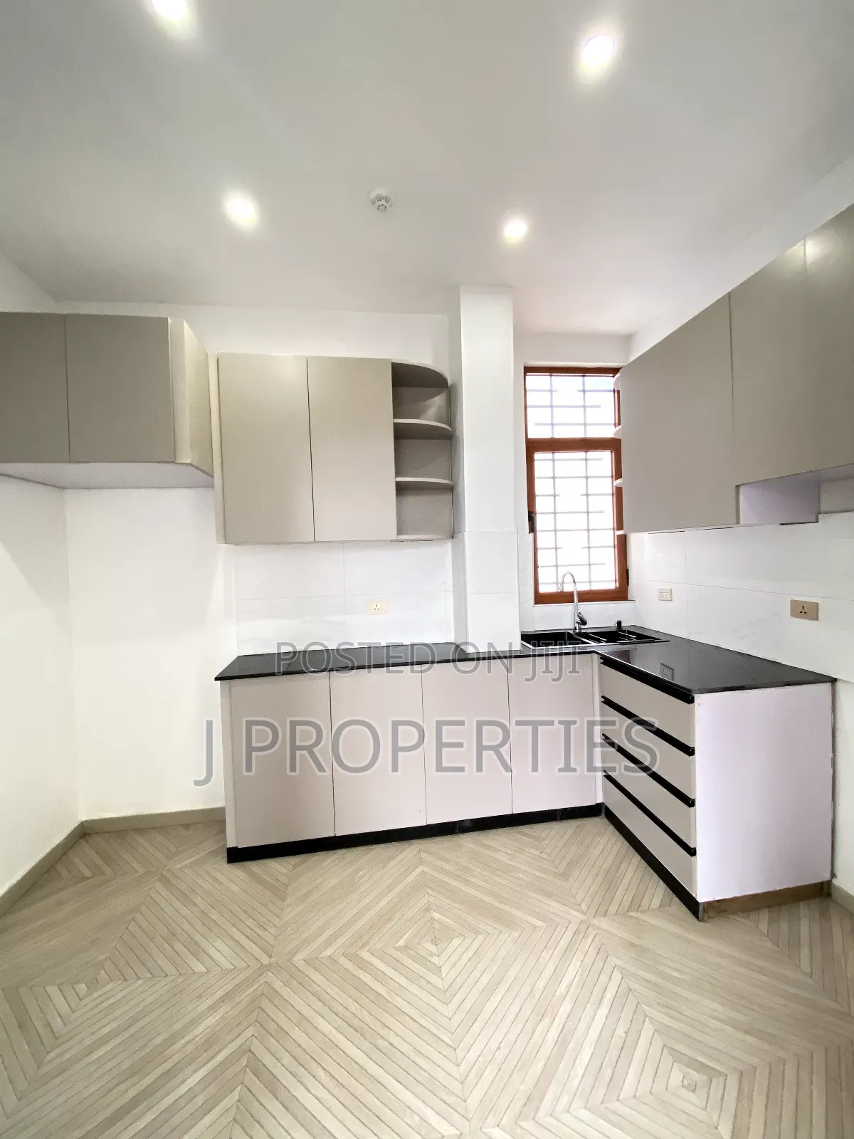 2bdrm Apartment in Kirkos for rent