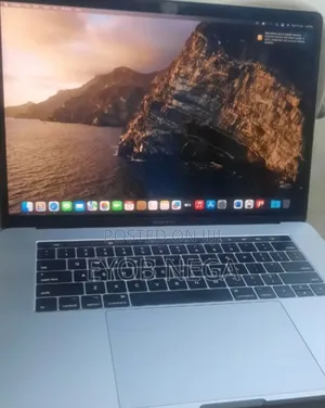 Photo - New Laptop Apple MacBook Pro 2017 16GB Intel Core I7 SSD 512GB