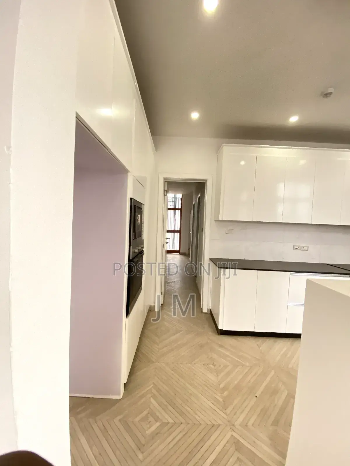 4bdrm Apartment in Kirkos for rent