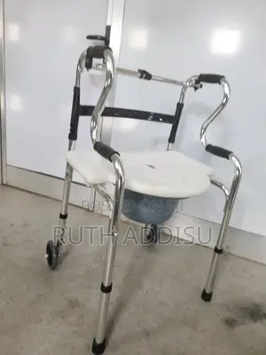 Commode Chair With Walker半年multifunctional Walker With Popo