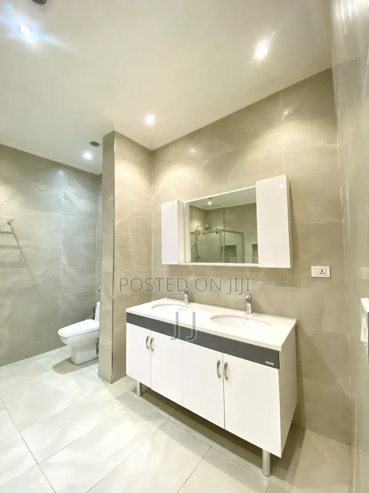 Furnished 4bdrm Penthouse in Bole for rent
