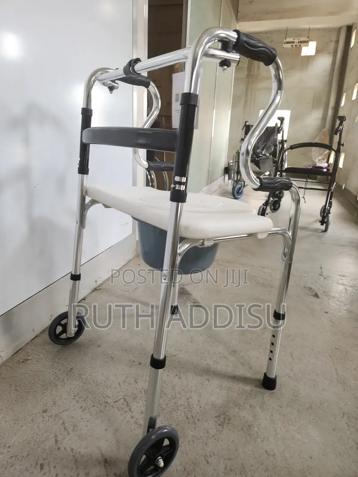 Commode Seat Walker黨派walker Brand New米酒walking Aid Walker