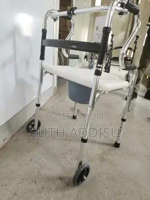 Photo - Commode Chair吃飯commode Chair螶你toilet Chair來源commode Walker