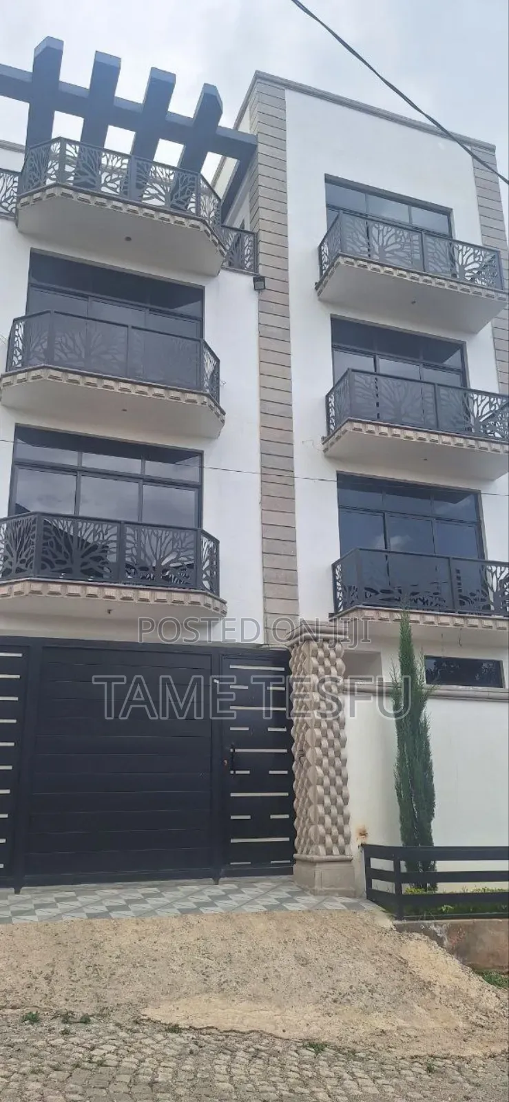 Furnished 8bdrm House in Wosene, Yeka for sale