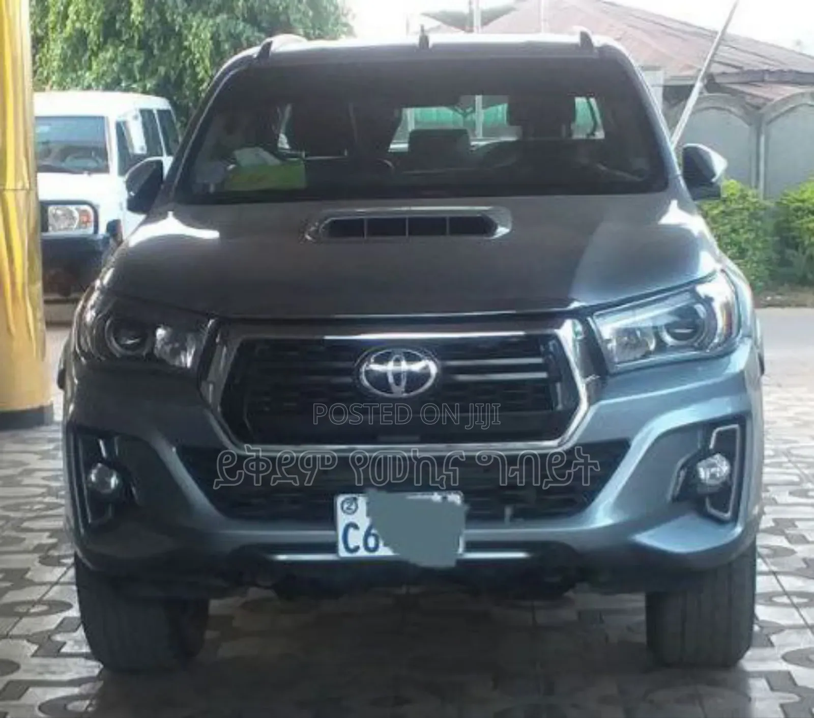 Toyota Hilux 2016 Gray