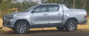 Toyota Hilux 2016 Gray