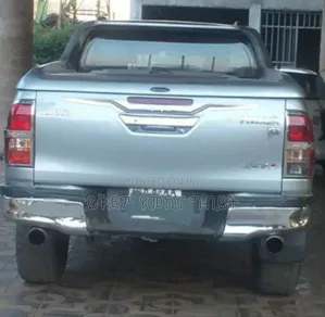 Toyota Hilux 2016 Gray