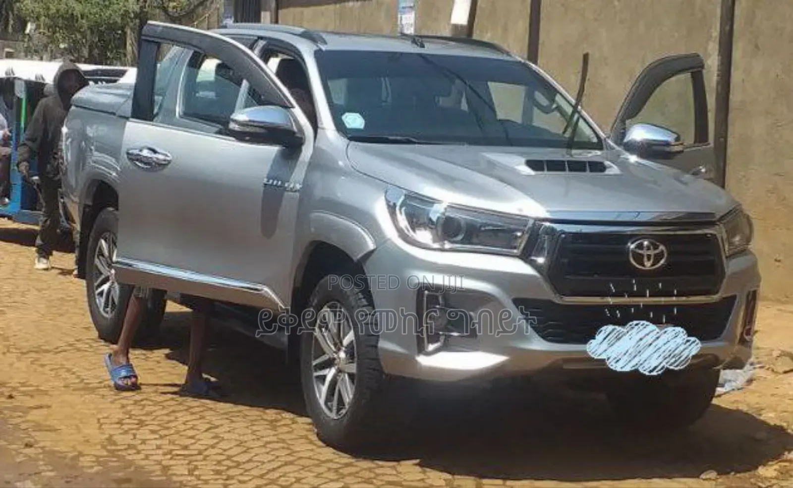 Toyota Hilux 2016 Gray