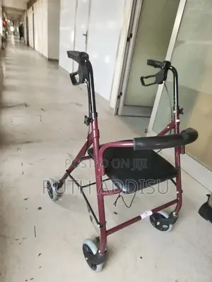 Photo - Walker With Seat想起walker Almunium Walker半島medical Walker New