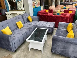 Photo - L Shaped King Seat Design