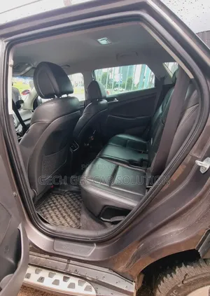 Hyundai Tucson 2018 Brown