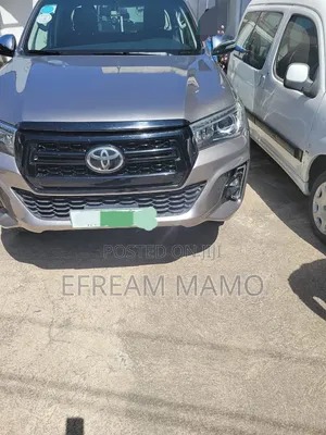 Toyota Hilux 2019 Gray