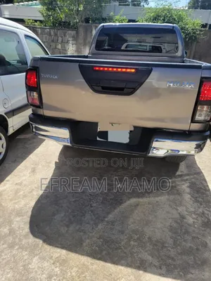 Toyota Hilux 2019 Gray