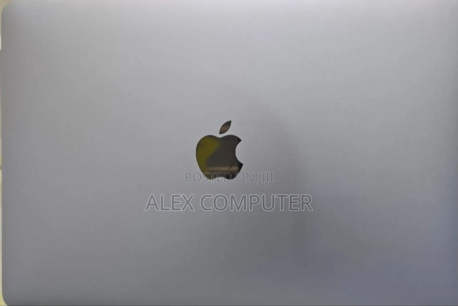 New Laptop Apple MacBook Pro M1 8GB Apple M1 SSD 256GB