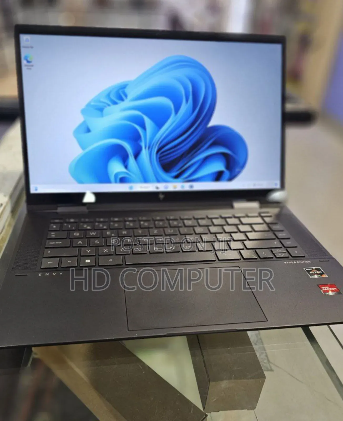 New Laptop HP Envy X360 16GB AMD Ryzen 7 SSD 1T