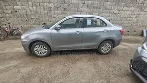 Photo - Suzuki Dzire 2022 Silver