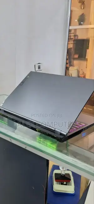 New Laptop Lenovo Legion 5 8GB Intel Core I7 SSD 1T