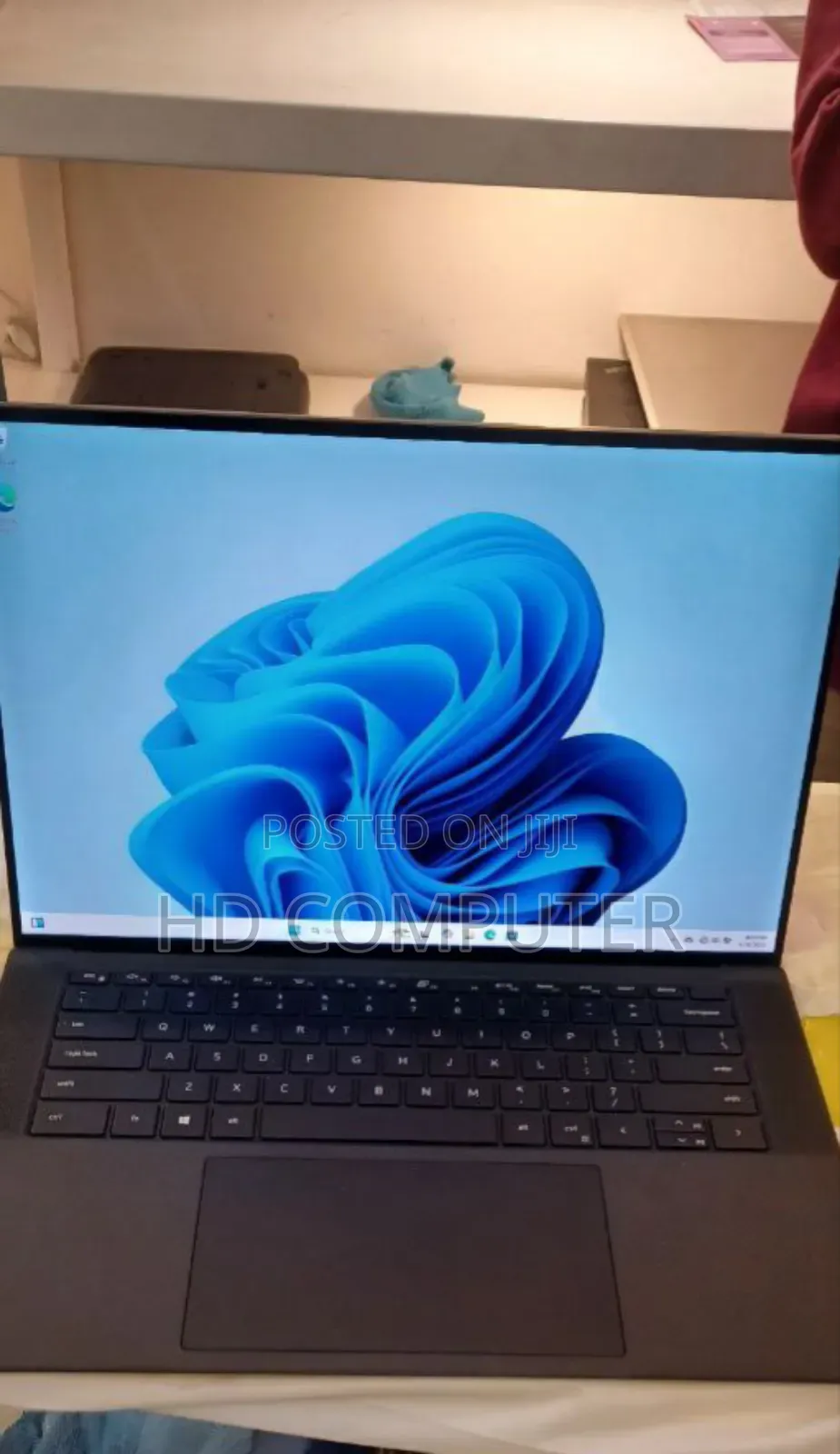 New Laptop Dell Precision 5550 16GB Intel Core I7 SSD 512GB